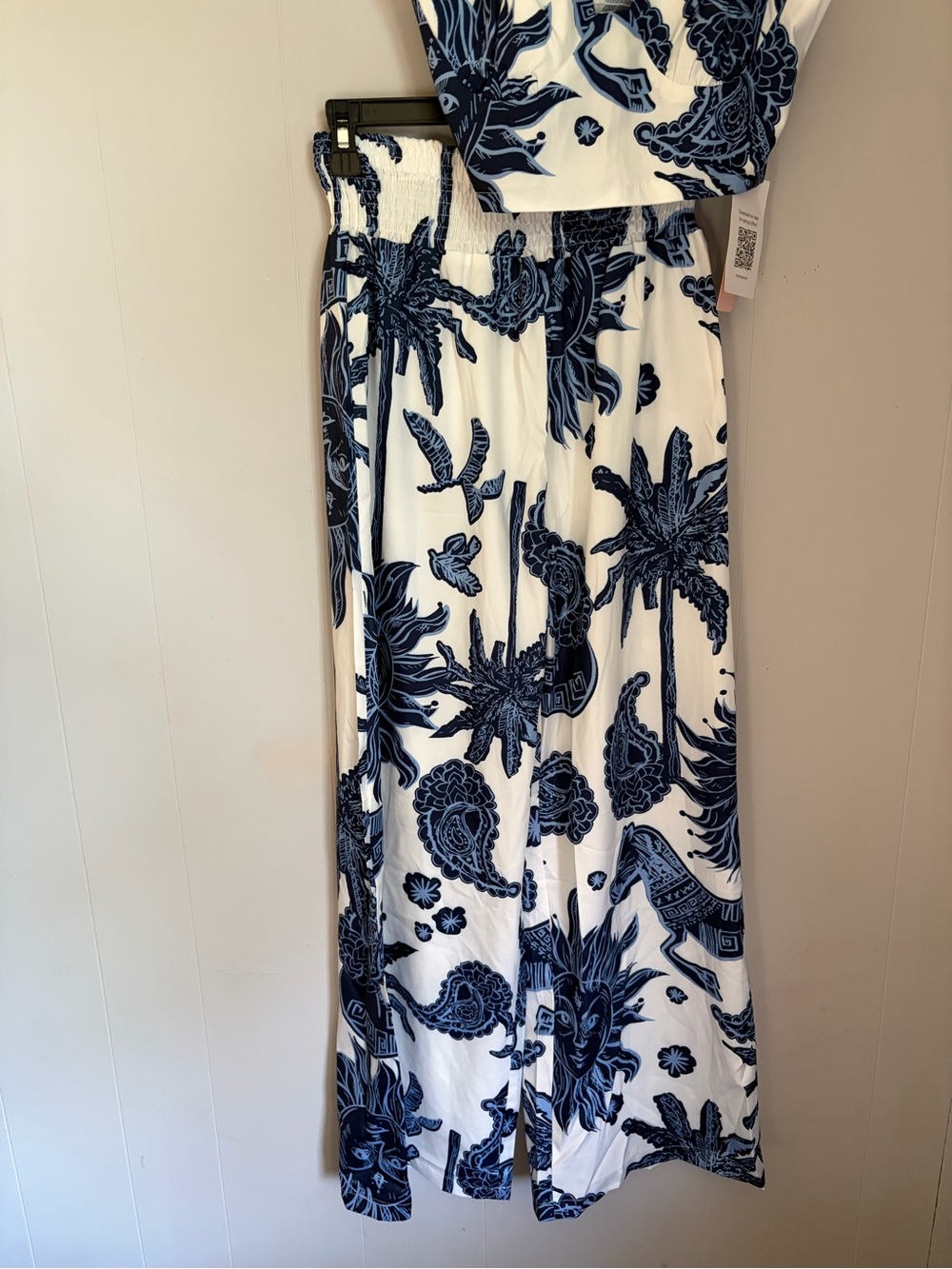 Floral Print Wide-Leg Pants & crop top  - White & Navy - Picture 4 of 8